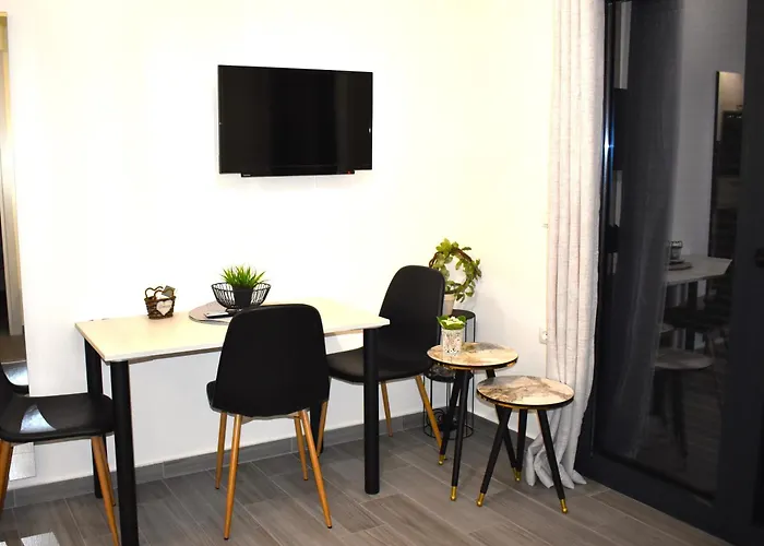 Xanthi Bnb2